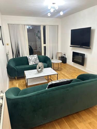 Cosy 1 Bed Apartment near Excel London - Tap to explore photos