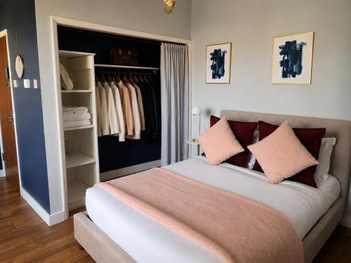 Chic studio near Regent’s Park n8 - Tap to explore photos