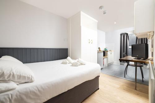 Charmstay Swiss Cottage Room Type - Ensuite Studio