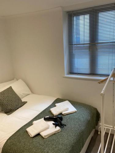 Comfy Private Bedrooms in Euston, Central London - Tap to explore photos