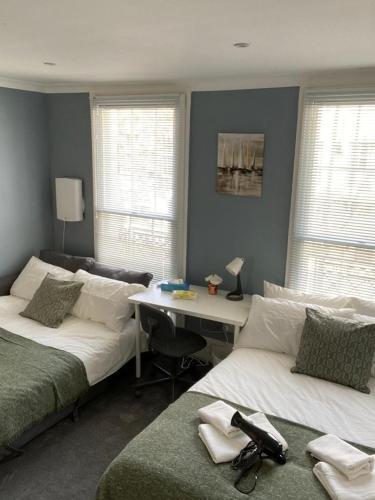 Comfy Private Bedrooms in Euston, Central London Room Type - Quadruple Room