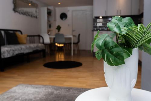 Cosy Ground Floor Apartment - Tap to explore photos