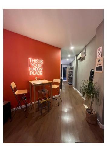 Cosy flat with a garden in central Kadikoy - Tap to explore photos