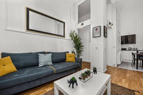 Deluxe flat on Kentish Town - Tap to explore photos