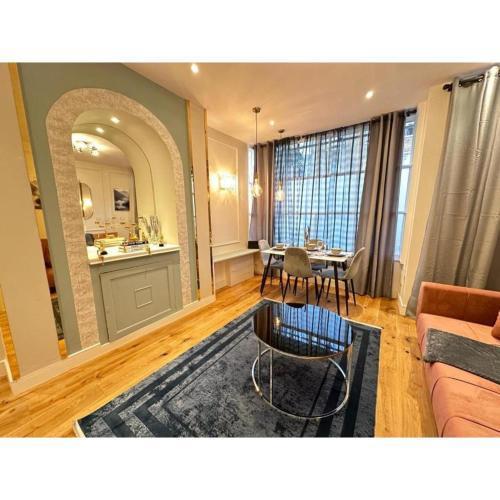F1- Stylish 1 Bed Flat Near Edgware Road - Tap to explore photos