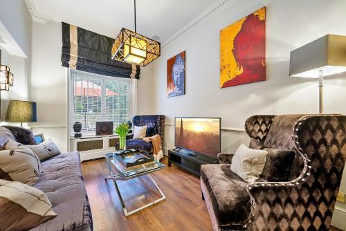 Finest Retreats - Hampstead Escape - Tap to explore photos