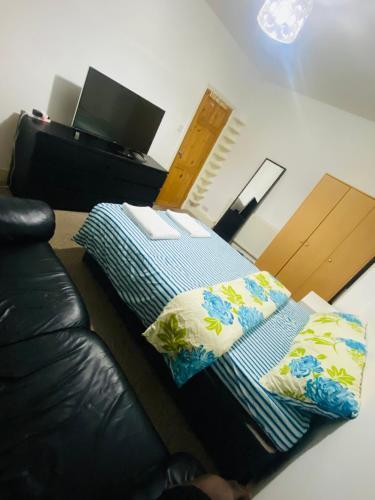 Greenwich Homestay - Tap to explore photos