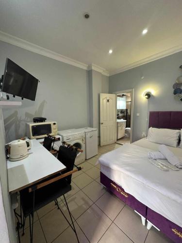Greenbird Suites Room Type - Economy Double Room