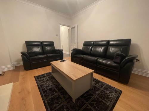 Homely and very comfortable apartment - Tap to explore photos