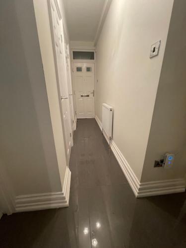 Homely and very comfortable apartment - Tap to explore photos