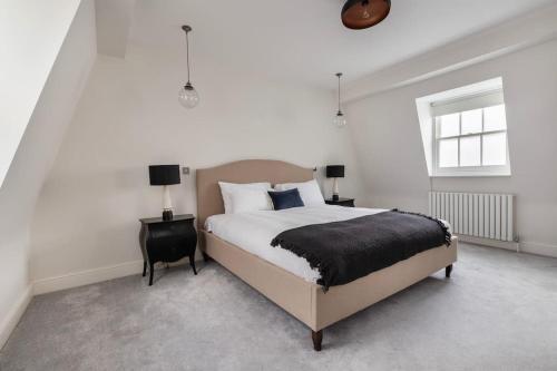 Beautiful 3 bd house in Paddington - Tap to explore photos