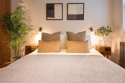 Be London - The Southwark Residences - Tap to explore photos