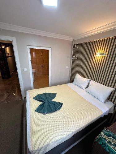 Hotel Metropol 1 Room Type - Double Room with Private Bathroom Hotel Metropol 1 Room Type - Double Room with Private Bathroom