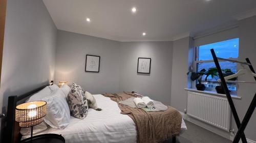 Beautiful Apartment in Camden Town - Tap to explore photos