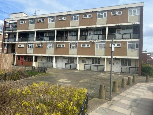 London City Inn Stepney - Tap to explore photos