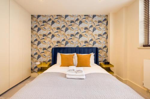 London Muse 1 Bedroom Apartment in Belgravia - Tap to explore photos