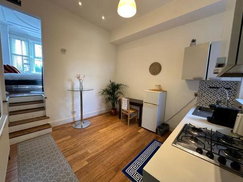 Lovely Serviced Apartments - Tap to explore photos