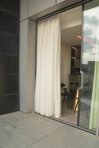 Central of London 2Bedroom Apartment - Tap to explore photos