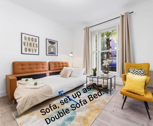 Maida Vale, Central Modern Apt, Sleeps 4, London. - Tap to explore photos