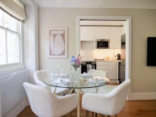 Luxurious Apartment in a Prestigious Location - Tap to explore photos