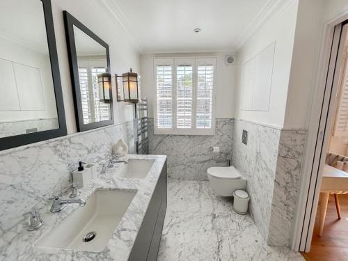 Luxurious Apartment in a Prestigious Location - Tap to explore photos