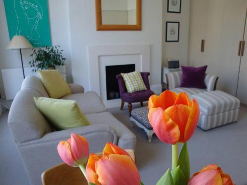 Luxury Bright & Quiet Flat - Chelsea - Earls Court - Tap to explore photos