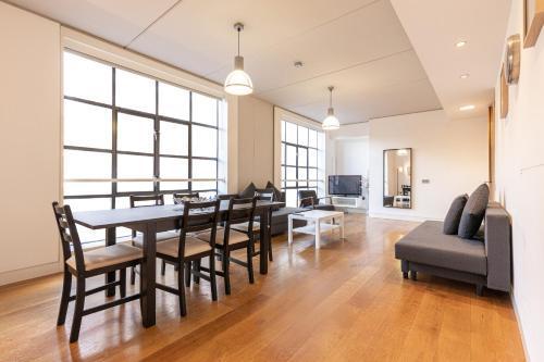 City Centre Apartments Shoreditch - Tap to explore photos