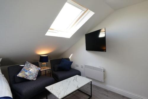 Central Studio Apartment London 7 - Tap to explore photos