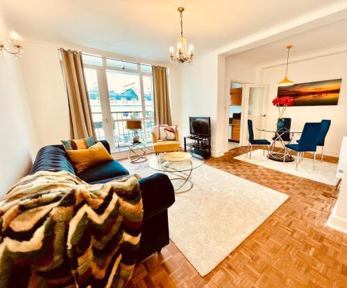Cosy 2 bedroom Apartment 2 min to Hyde Park - Tap to explore photos