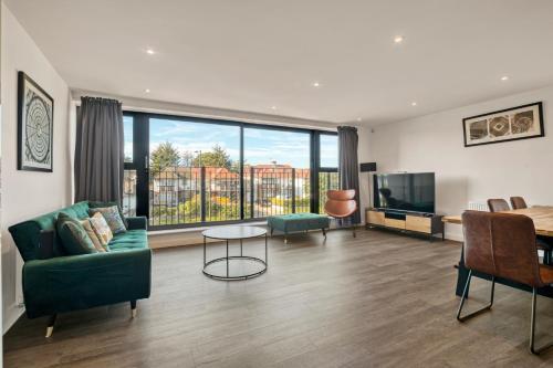 Modern Penthouse in Wembley