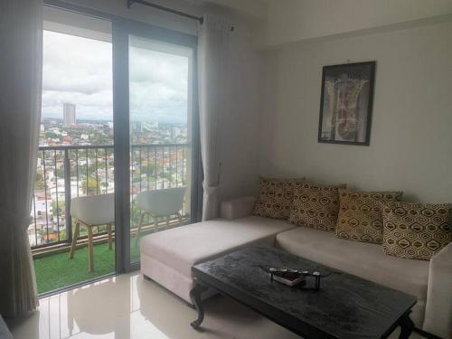 Family Apartment in Colombo - Tap to explore photos