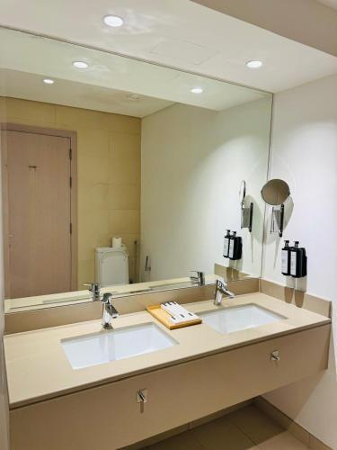The Hive at Yas Island Room Type - Two-Bedroom Apartment with Balcony The Hive at Yas Island Room Type - Two-Bedroom Apartment with Balcony