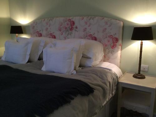 Ensuite B&B Roof Terrace Nr Nine Elms - Tap to explore photos