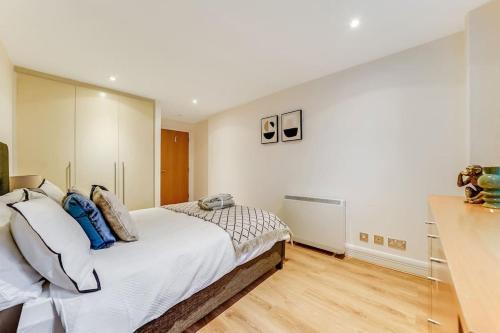 Spacious 1 Bedroom Apt near Marble Arch