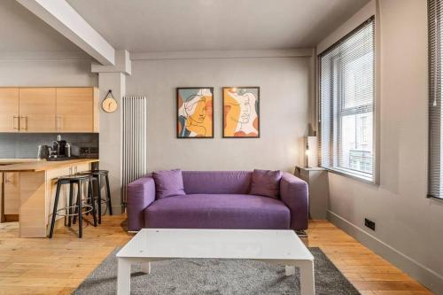 Spacious Home on Chapel Market - Tap to explore photos