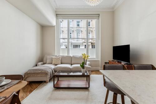 Idyllic 2Bed 2Bath Apartment - Tap to explore photos