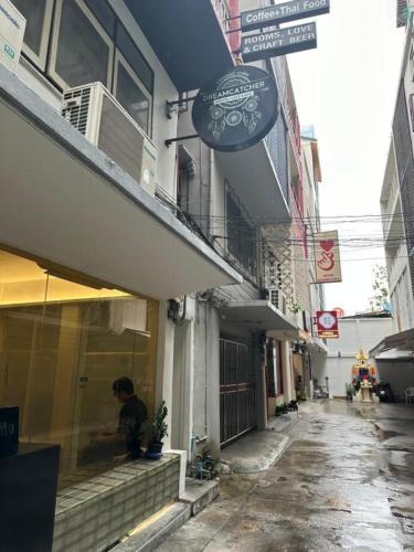 silom Dream catcher rainbow hostel Room Type - Bed in Male Dormitory Room