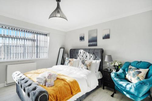 Spacious, 4 bed, Garden, Parking, ExCel London
