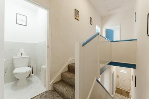 Leyton Comfy Double rooms -50 - Tap to explore photos