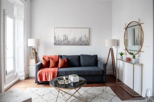 Stylish Flat in the heart of South Kensington - Tap to explore photos