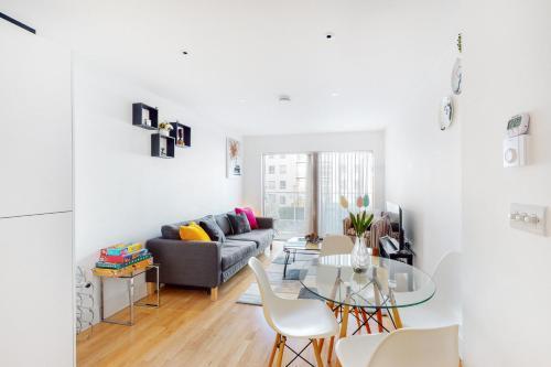 Lovely 1 bed apartment in Streatham - Tap to explore photos