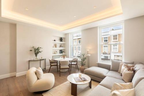 Superb 3 Bed Home Notting Hill - Tap to explore photos