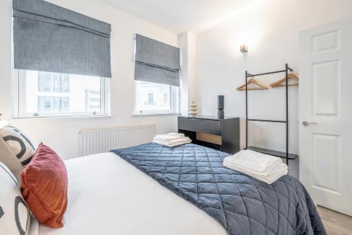 Kula London Tower Bridge Room Type - Classic Two-Bedroom Apartment Kula London Tower Bridge Room Type - Classic Two-Bedroom Apartment