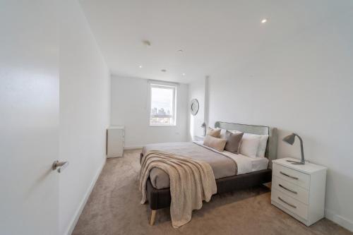 Luxury 2B2B in central London - Tap to explore photos