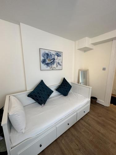 The Chapter- Knightsbridge Suites - Tap to explore photos