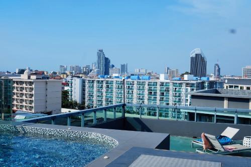 The Urban Condo in Central Pattaya - Tap to explore photos