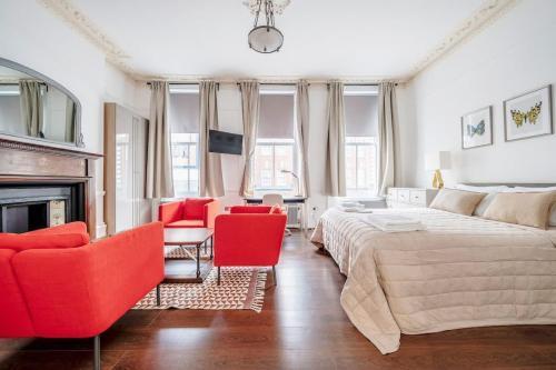 Unbeatable location in Camden-spacious studio flat