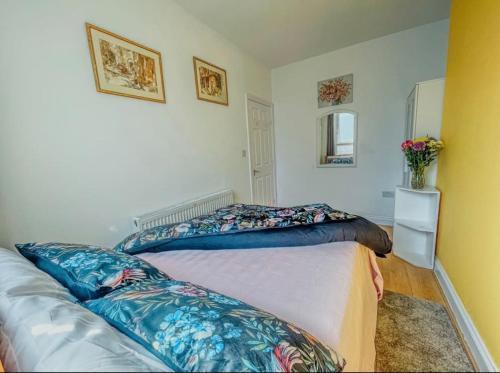 1 Bed Apartment Central London