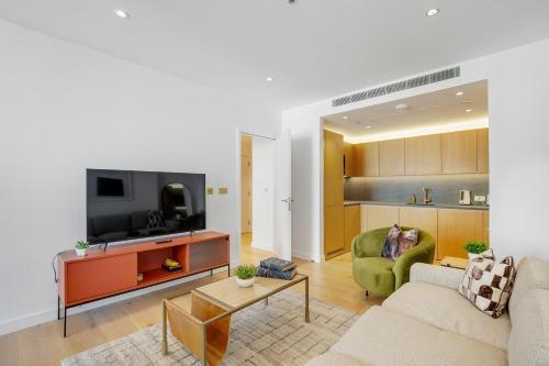 Modern King's Cross Apartments - Tap to explore photos