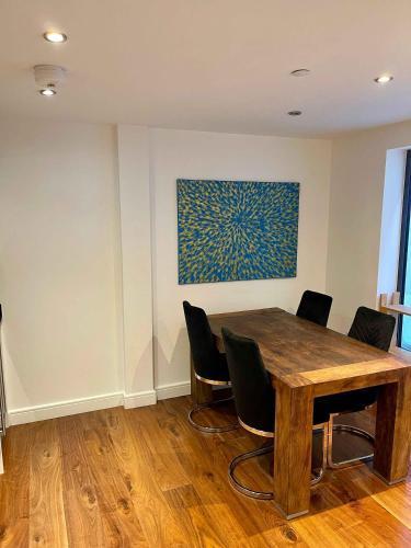 1 Bedrooom Flat located Angel Zone 1 London - Tap to explore photos